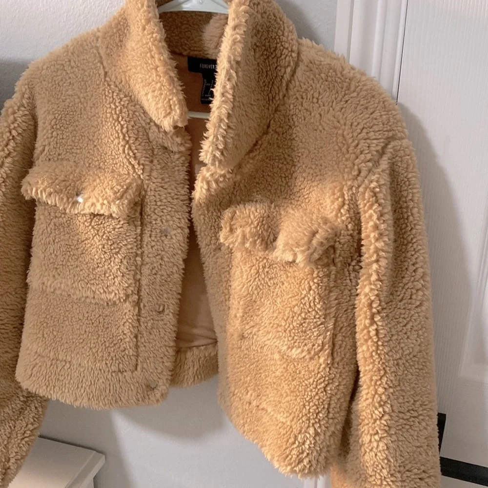 Sherpa tan crop jacket - Picture 2 of 14